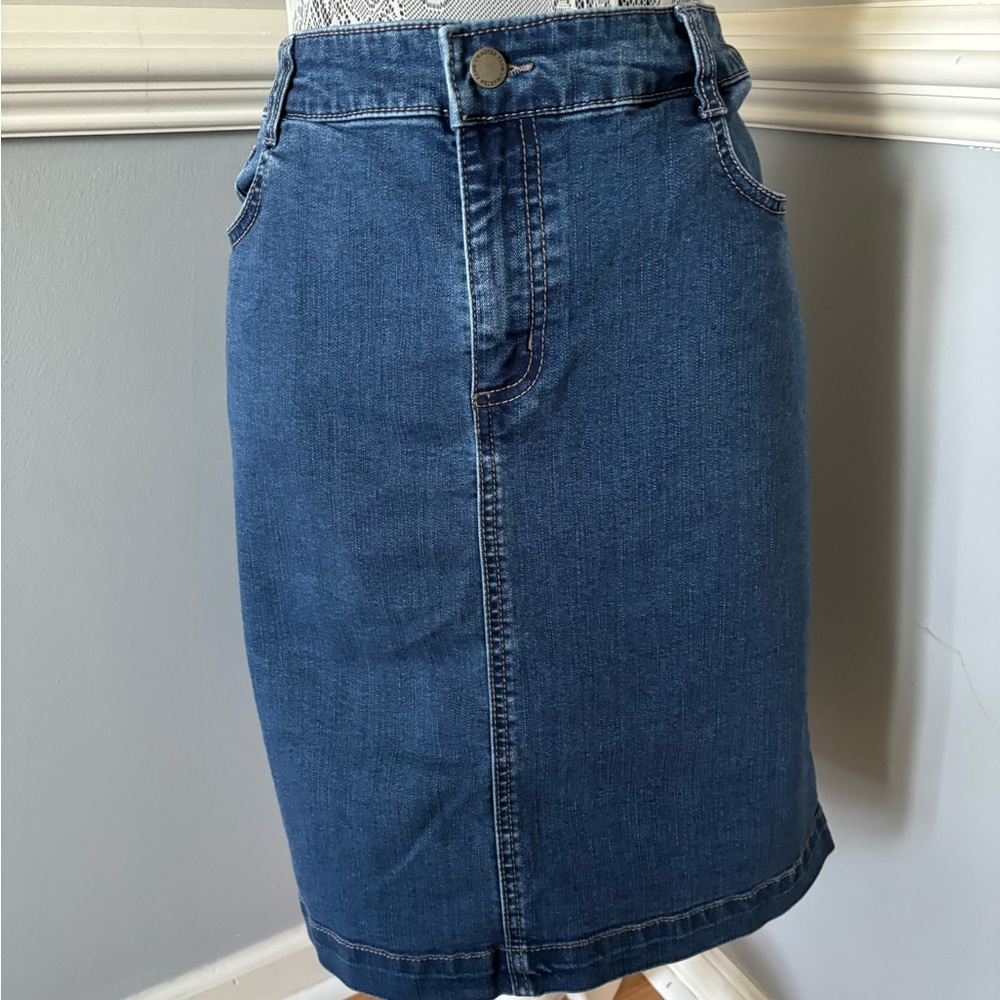 EUC Women’s Charter Club Jean Skirt Size Medium 16